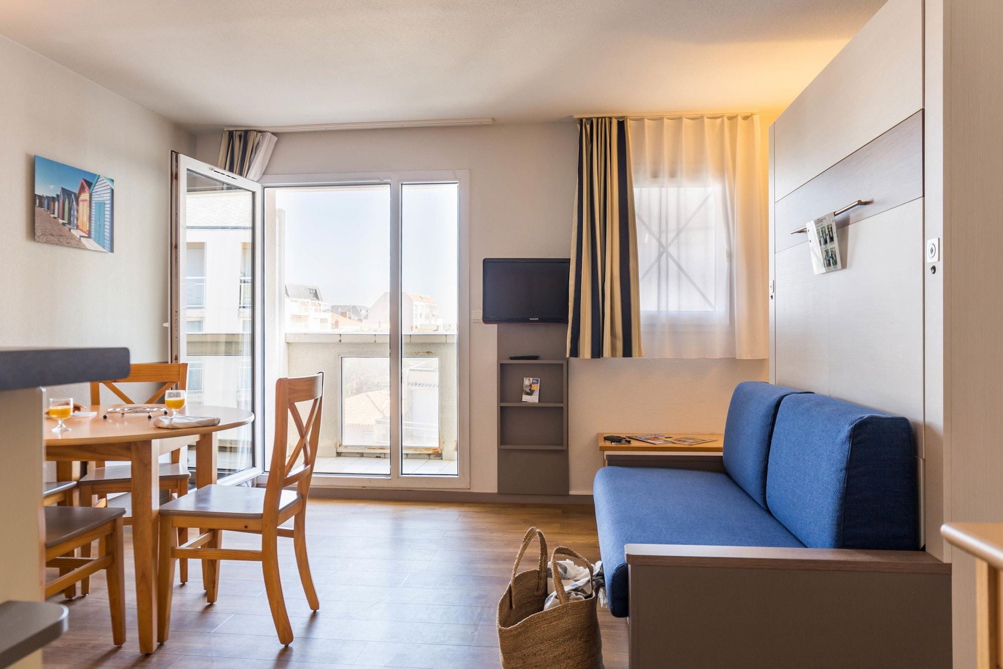 Residence Pierre & Vacances La Baie Des Sables เลส์ซาบล์-โดล็อนน์ ภายนอก รูปภาพ