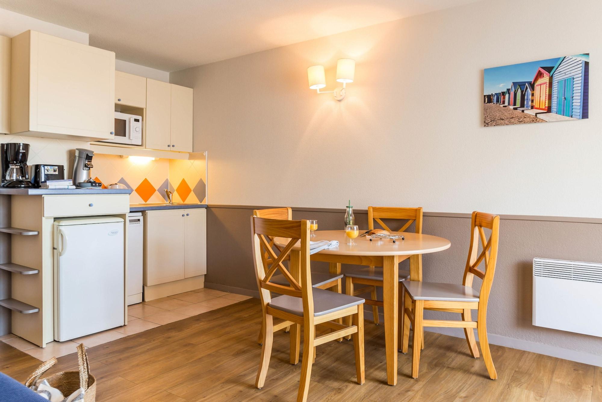 Residence Pierre & Vacances La Baie Des Sables เลส์ซาบล์-โดล็อนน์ ภายนอก รูปภาพ