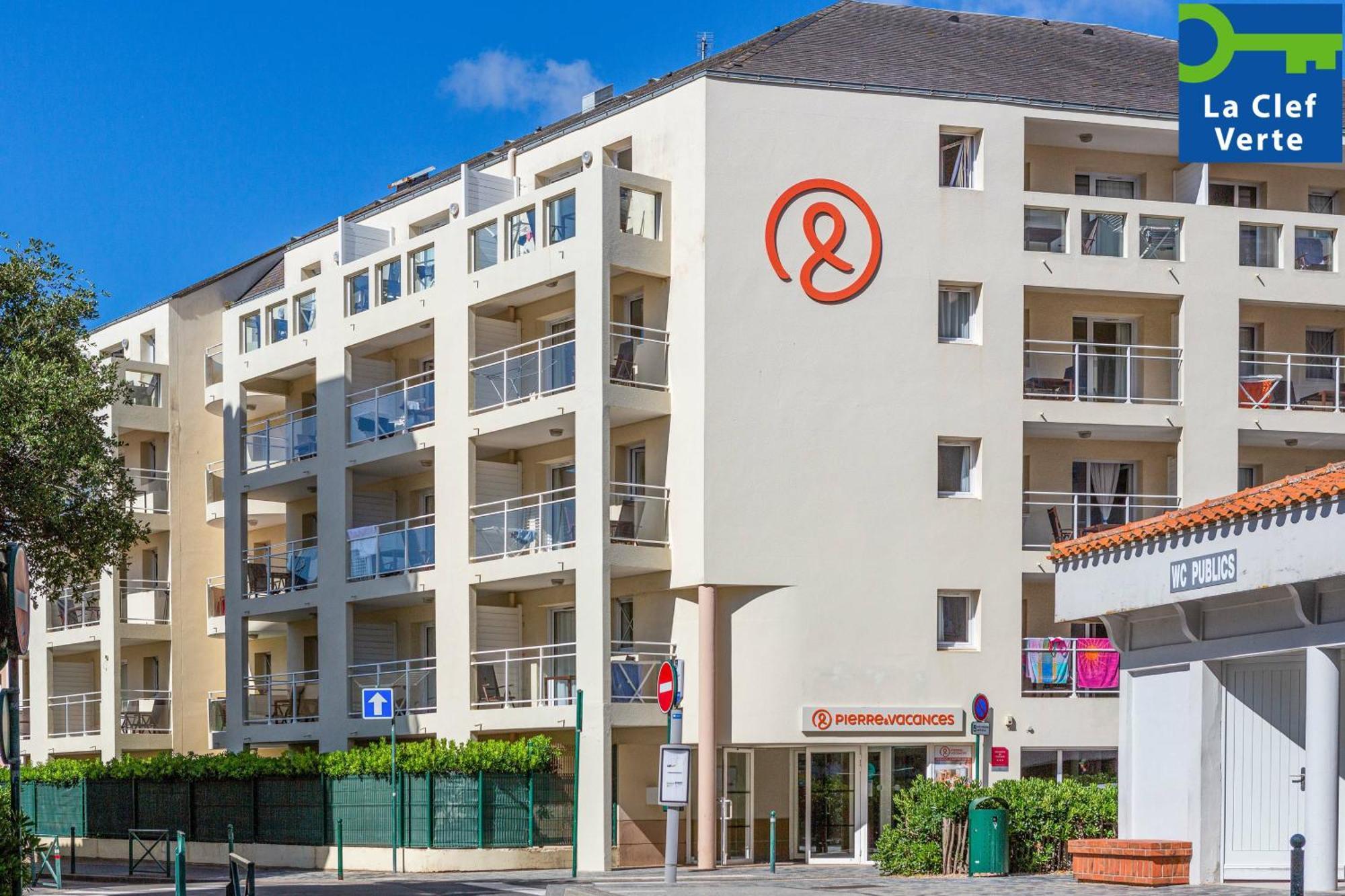 Residence Pierre & Vacances La Baie Des Sables เลส์ซาบล์-โดล็อนน์ ภายนอก รูปภาพ