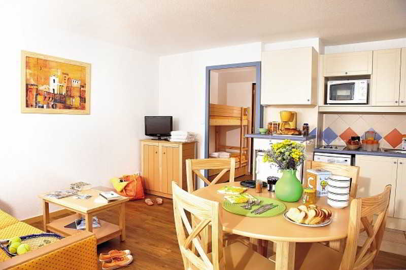 Residence Pierre & Vacances La Baie Des Sables เลส์ซาบล์-โดล็อนน์ ภายนอก รูปภาพ